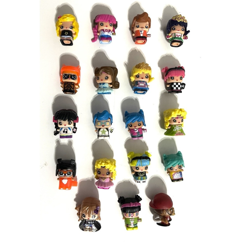 My Mini Mixieq's Lot of 19 Random Figures